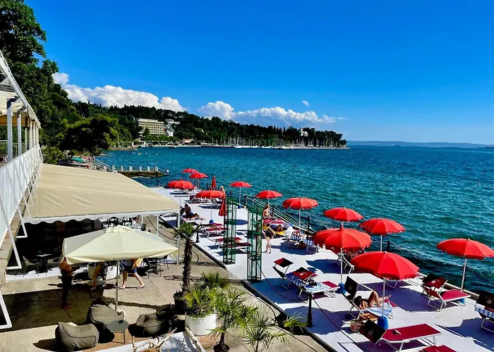 Hotel Riviera & Maximilian'S